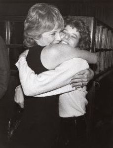 Shirley Maclaine and Debra Winger 1983, Ny.jpg